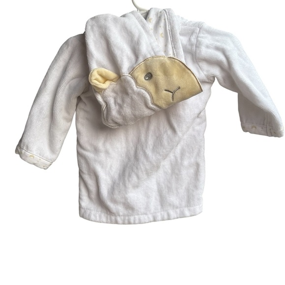 Bay gown for babies essential size:0-9 months - Picture 3 of 11